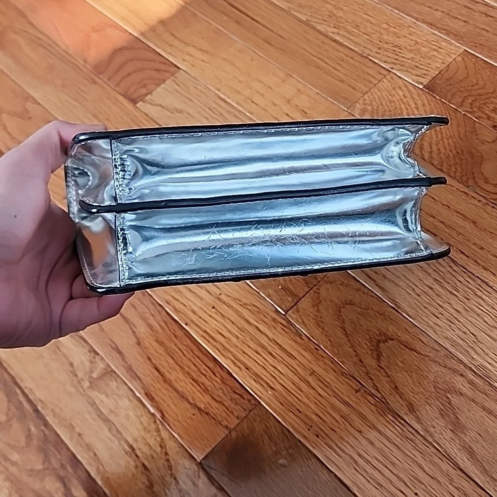 Tory Burch Metallic Mini - Picture 4 of 9